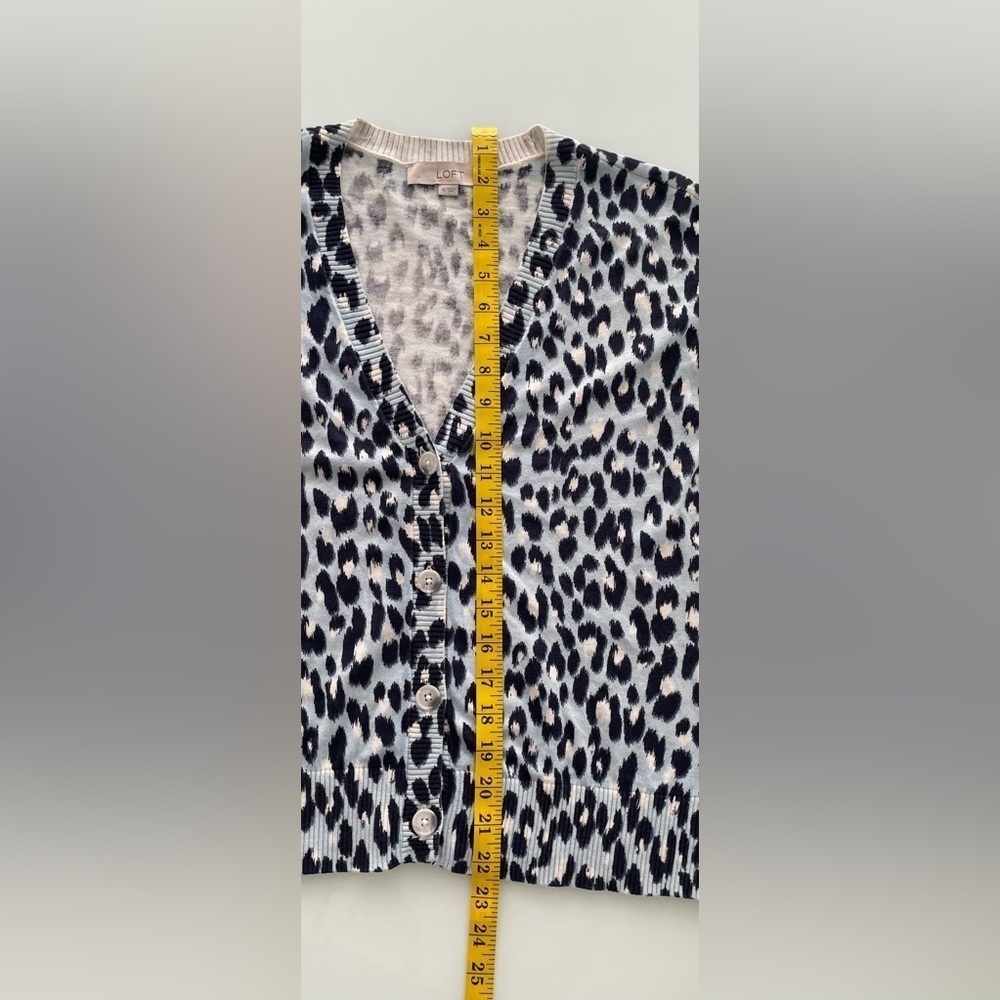 LOFT Cardigan Size XS Multicolor Animal Print Long Sleeve ButtonDown Pure Cotton - Picture 3 of 6